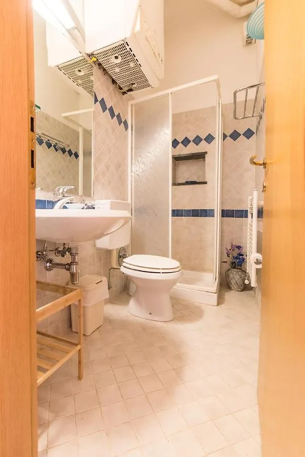 Via Mazzini - Francamaria Rooms Vernazza 0*,  Italy