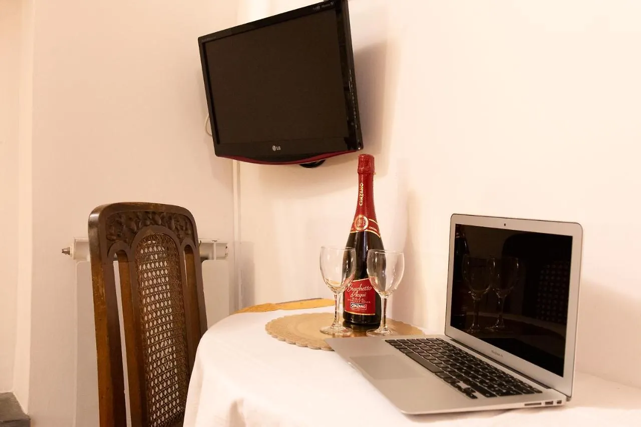 Via Mazzini - Francamaria Rooms Vernazza 0*,  Italy