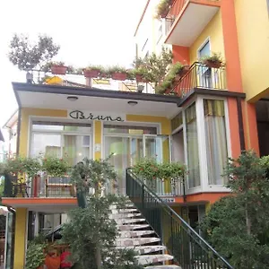 hotel-villa-bruna.hotelinveneto.com/